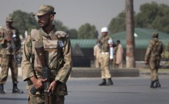 Во время взрыва в Пакистане погибли 15 человек