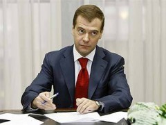 Медведев: сила партии — в контакте с людьми