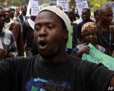 В Судане народ требует свержения режима