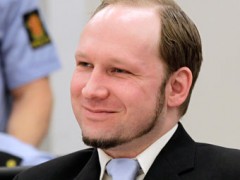 Прокуратура Норвегии просит суд направить Брейвика на принудительное лечение