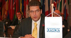 Директор бюро ОБСЕ: в России штрафы по закону о митингах непропорциональны
