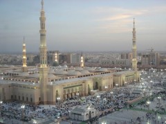 Король Саудовской Аравии объявил, что главная мечеть в Медине вместит 1,6 млн мусульман