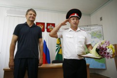 28 жителей Крымска получили 100-тысячные премии от губернатора за спасение подтопленцев