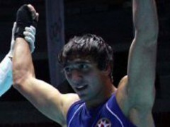 Дагестанец Гаджиалиев проиграл боксеру из Туниса