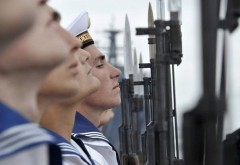 Донской губернатор наградил военных моряков