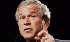 Джордж Буш считает выбор Ромни сильным, а его брат - смелым