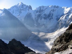 Два альпиниста из Волгограда попали в беду в горах Кабардино-Балкарии