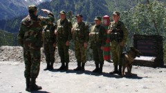 Грузинские силовики проводят спецоперацию у границы с Россией