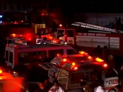 Почти 300 человек погибли при пожаре на швейной фабрике в Пакистане