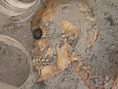 В Армавире обнаружены три скелета столетней давности