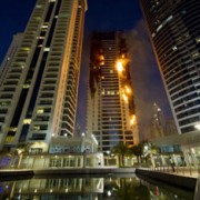 10 квартир в небоскребе Дубая выгорели полностью