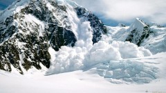 В Грузии снежная лавина накрыла российских альпинистов