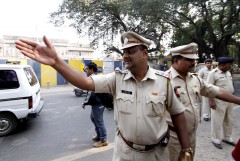 Индийская полиция ищет седьмого участника группового изнасилования