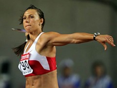 Кубанская атлетка Абакумова метнула копье дальше всех в мире