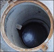 В Ростове-на-Дону проводится проверка по факту смерти слесаря в канализационном колодце