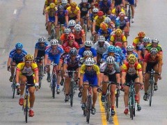 Федерация велоспорта России передала кубанским спортсменам ГАЗель, Lada Priora и 30 велосипедов