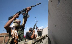 Здание МИД Ливии окружили вооруженные боевики