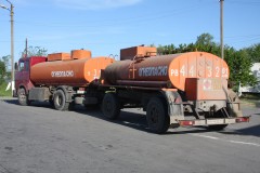 Донские госавтоинспекторы задержали бензовоз, перевозивший 24 тонны топлива без документов