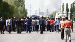 Трасса Бишкек-Ош заблокирована митингующими
