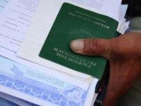 В Анапе сотрудник миграционной службы отобрал документы у граждан Узбекистана, чтобы вернуть их за взятку