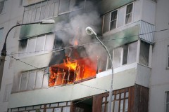 Житель Кубани вывел из горящей квартиры своих внуков, но не смог спасти жену и дочь