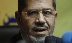 Свергнутый президент Египта Мурси попал под арест на 15 суток