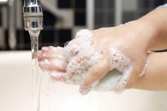 Чистая вода и мыло увеличивают рост ребенка на 0,5 сантиметра, считают британские ученые