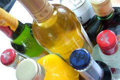 На Кубани за семь месяцев текущего года с прилавков магазинов снято нелегального алкоголя почти на полмиллиона рублей