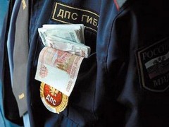 За предложение сотруднику ГИБДД взятки в 800 рублей житель Калмыкии пойдет по суд