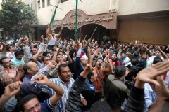 Египетское правительство ищет пути выхода из затянувшегося вооруженного конфликта