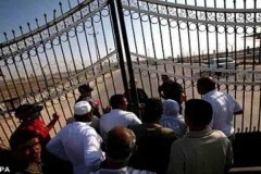 Границу Египта с сектором Газа открыли на несколько часов