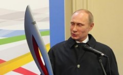 Путин зажег Чашу Олимпийского огня на Красной Площади