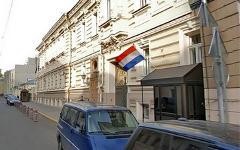 Жириновский собирается разбить окна в посольстве Нидерландов