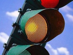 На краснодарских улицах в ближайшие три года будут установлены 50 светофоров