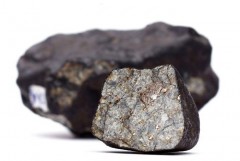 Водолазы подняли из Чебаркуля возможно крупнейший фрагмент знаменитого метеорита