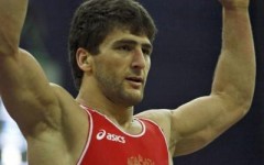 Аниуар Гедуев стал победителем Кубка европейских наций по борьбе «Московские звезды»