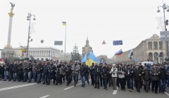 В Киеве демонстранты двинулись с Майдана к администрации президента