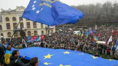 В Киеве митингующие решили продлить 