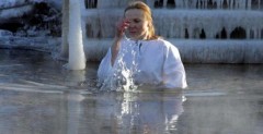 В Сочи спасатели обеспечили безопасность Крещенских купаний