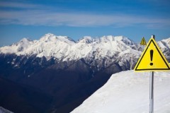 Экстренное предупреждение по лавиноопасности в горах Краснодарского края продлено
