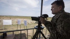 Порошенко заявил об успешном испытании новой ракеты украинского производства
