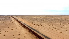 Трамп пообещал начать возводить стену на границе с Мексикой раньше срока
