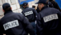 В аэропорту Парижа неизвестный попытался отобрать оружие у солдата
