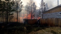 Перед праздниками МЧС РФ усиливает группировку по тушению пожаров в Сибири
