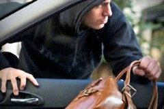 В Краснодаре задержали двоих мужчин по подозрению в краже из припаркованного автомобиля