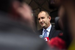 Президент Болгарии выступил за отмену антироссийских санкций