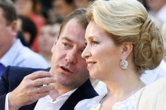 Жена Медведева рассказала о предстоящей серебряной свадьбе