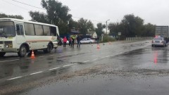 В Пятигорске при столкновении с грузовиком погибли пассажиры маршрутного автобуса