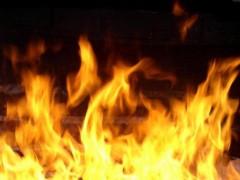 В Батайске мужчина, женщина и двое мальчиков-близнецов погибли при пожаре
