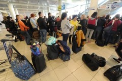 Около 360 китайцев застряли в аэропорту из-за «ВИМ-Авиа»